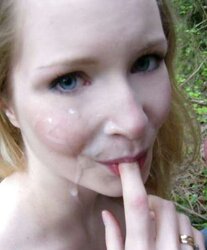 Blue-saw Anna fellates