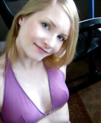 Blue-saw Anna fellates