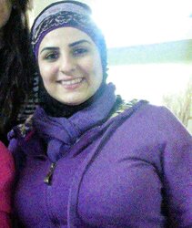 Arab chick with yam-sized torso