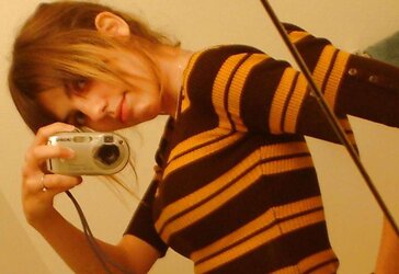 Damsel Shoot Her Self