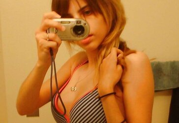 Damsel Shoot Her Self