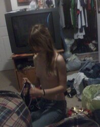 Damsel Shoot Her Self