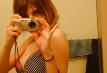 Damsel Shoot Her Self