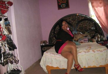 Beautiful mexicana madurita en pantimedias