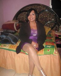 Beautiful mexicana madurita en pantimedias