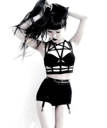 ASIAN PICTURES FEMMES - NO PORN
