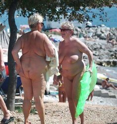 Grandma nude outdoor 01.