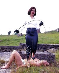 female dom Divas