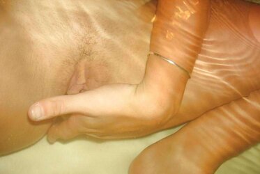 HUGE-BOOBED DAME IN TUB