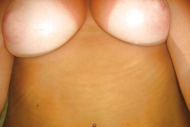 HUGE-BOOBED DAME IN TUB