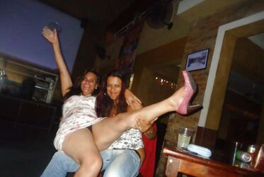 Debaixo da saia 54 - Under the microskirt 54 Ed especial