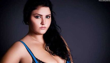 Plus size models viktoria manas and juliya lavrova