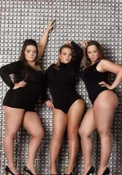 Plus size models viktoria manas and juliya lavrova