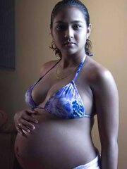 Some Photos of INEXPERIENCED Pregnant Stunner