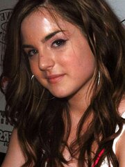JoJo Levesque Zoomed In Photos