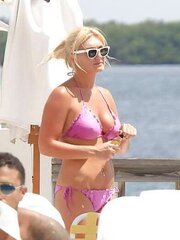 Brooke Hogan in bathing suit