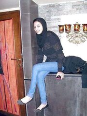 Hijab woman hend