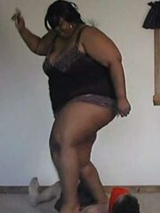 PLUMPER Empress Kabani