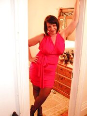 Canadian cougaranne satisfies six guys!