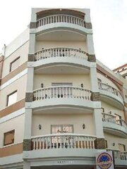 Pacific Breeze Hotel