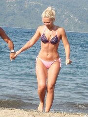 Camel toes! comments welcome..
