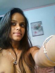 Latina SelfShot