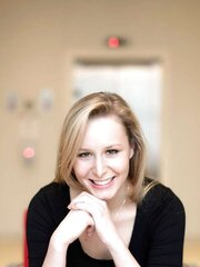 Marion Marechal-Le Pen is super-steamy!
