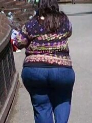 PLUMPLUV out and about.