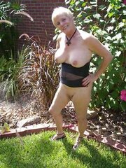 Amarican mature Bitch