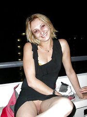 Upskirt unsheathed puss