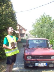 Vozaci,usporite pored skole!
