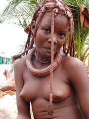 Africa gals display breasts