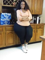 Hefty Arse Mom