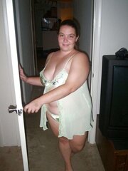 The wifey in green knickers