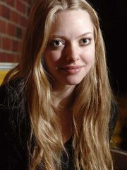 Amanda Seyfried (HQ)