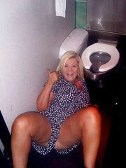 Getting muddy in public toilets