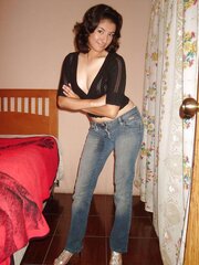 UNSHAVED MEGA-SLUT